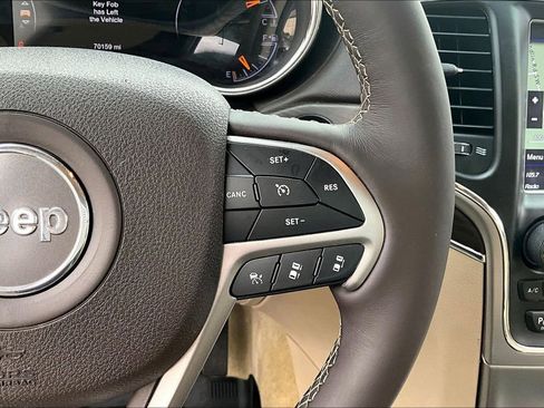 Used 2018 Jeep Grand Cherokee Overland image 12