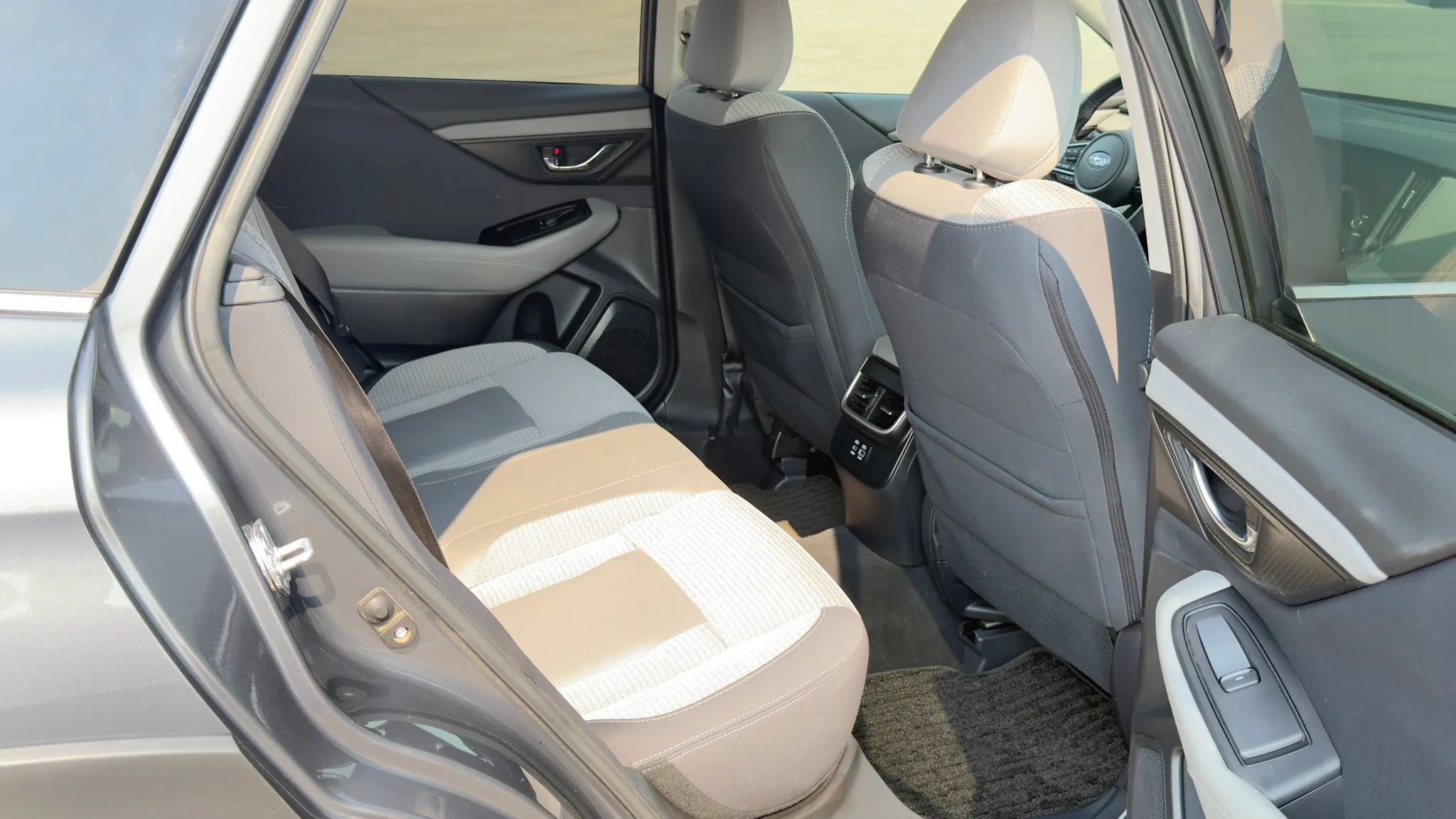 Used 2024 Subaru Outback Premium AWD/4WD image 13