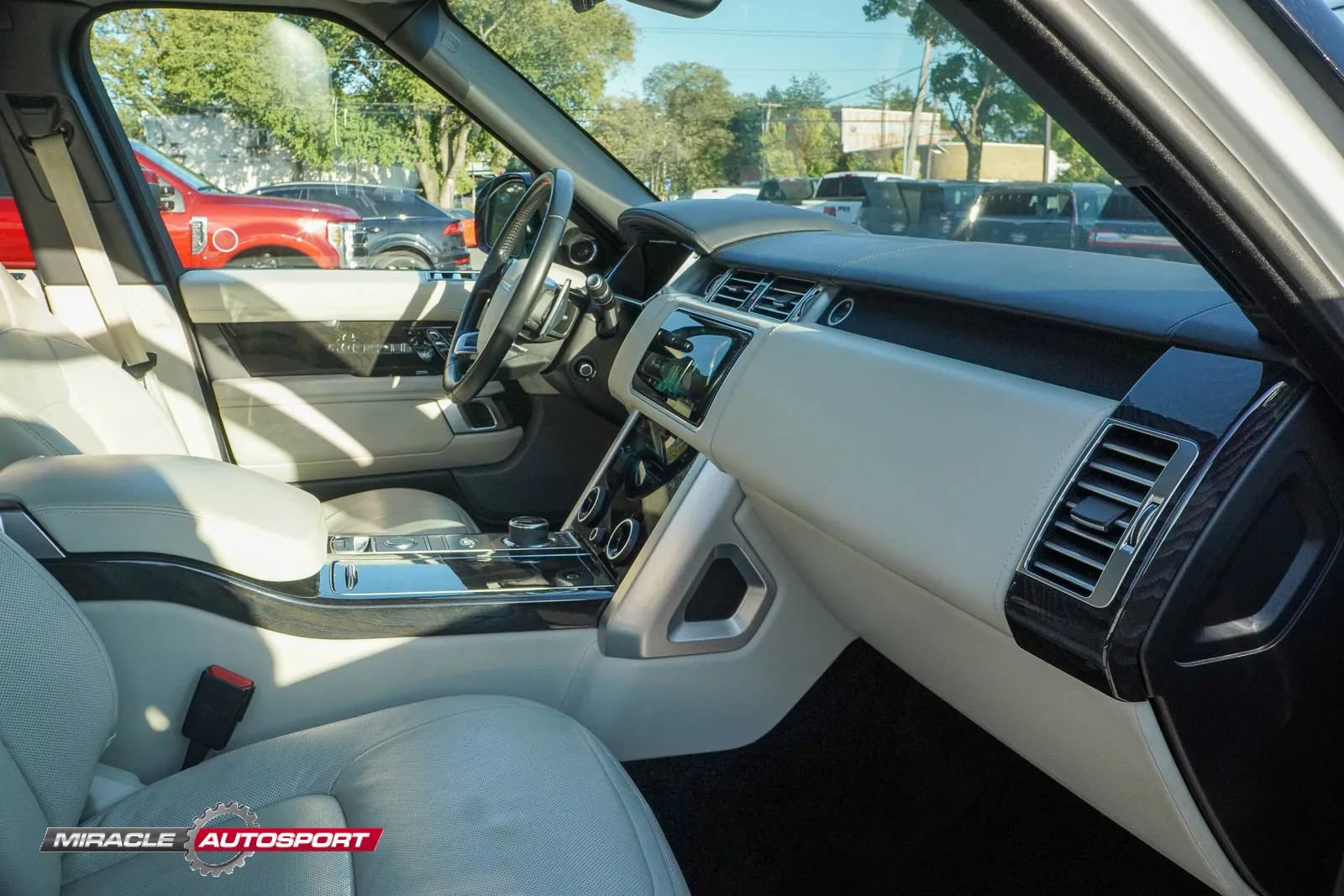 Used 2021 Land Rover Range Rover Autobiography AWD/4WD image 36