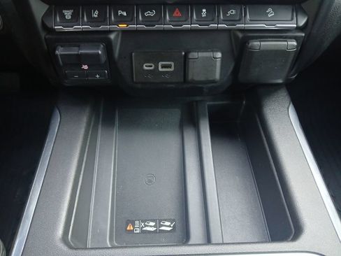 Used 2020 GMC Sierra 2500 AT4 w/ AT4 Premium Package AWD/4WD image 6