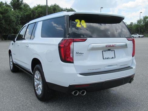 Used 2024 GMC Yukon XL Denali RWD image 5