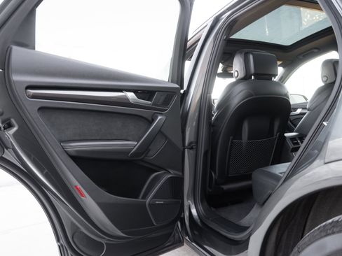 Certified 2022 Audi SQ5 Premium Plus w/ Premium Plus Package image 31