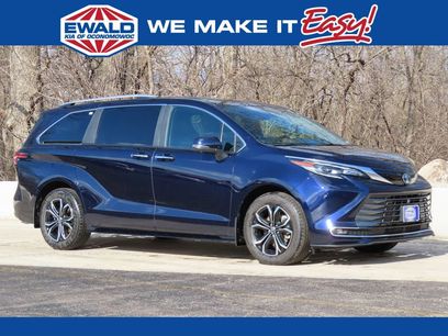 Used 2025 Toyota Sienna Platinum