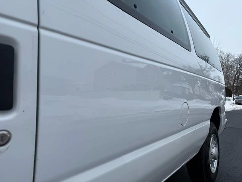 Used 2013 Ford E-350 and Econoline 350 XLT RWD image 12