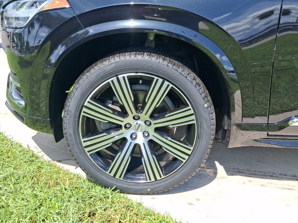 Certified 2024 Volvo XC90 B5 Plus w/ Protection Package Premier AWD/4WD image 3
