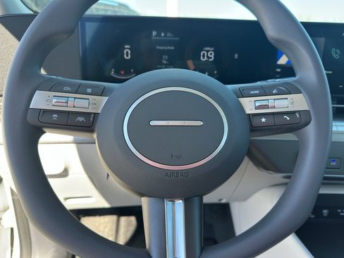 New 2026 Hyundai Kona SE image 13