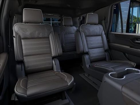 New 2026 GMC Yukon Denali Ultimate AWD/4WD image 17