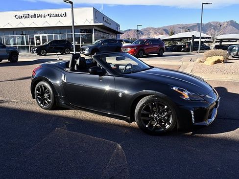 Used 2019 Nissan 370Z Touring image 12