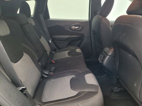 Used 2014 Jeep Cherokee Latitude image 19