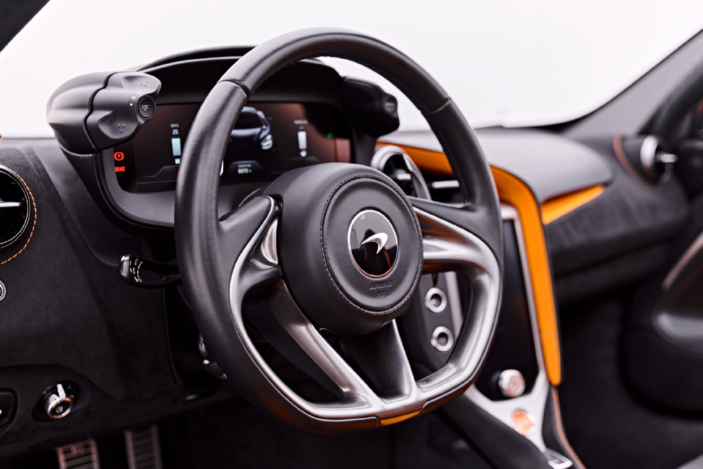 Used 2025 McLaren 750S Spider RWD image 57