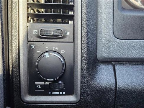 Used 2014 RAM 1500 Tradesman w/ Power & Remote Entry Group image 25