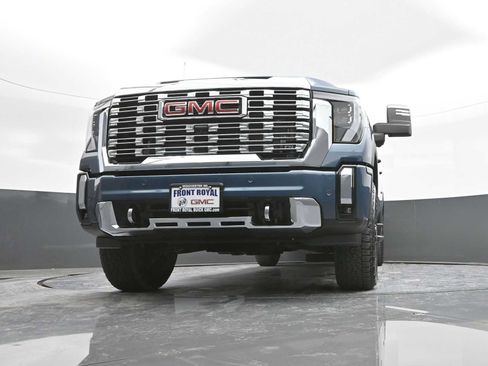 New 2026 GMC Sierra 2500 Denali w/ Denali Reserve Package image 36