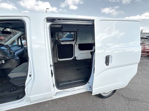 Used 2021 Nissan NV200 S w/ Sliding Door Glass Package image 26