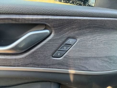 Used 2023 Jeep Grand Cherokee L Limited image 24