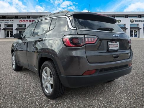 Used 2022 Jeep Compass Latitude image 6