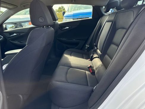 Used 2023 Chevrolet Malibu LT image 28