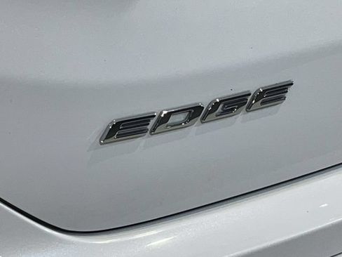 Used 2020 Ford Edge ST w/ Equipment Group 401A AWD/4WD image 11