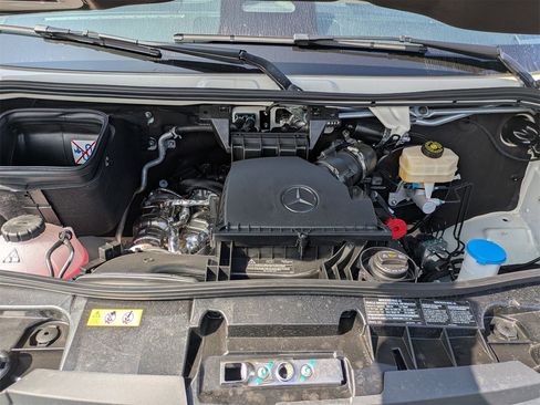 New 2025 Mercedes-Benz Sprinter 2500 image 9