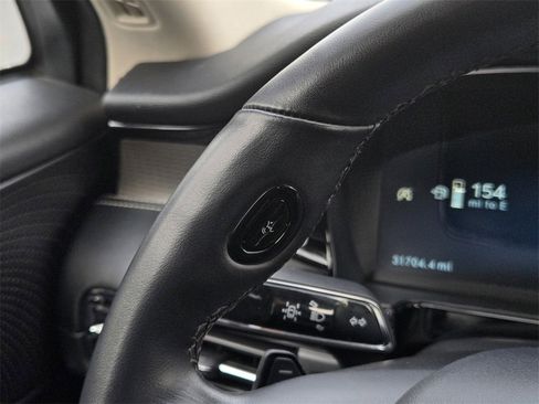 Used 2024 Lincoln Corsair Reserve image 23