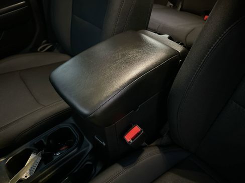 Used 2022 Jeep Wrangler Unlimited Sport image 20