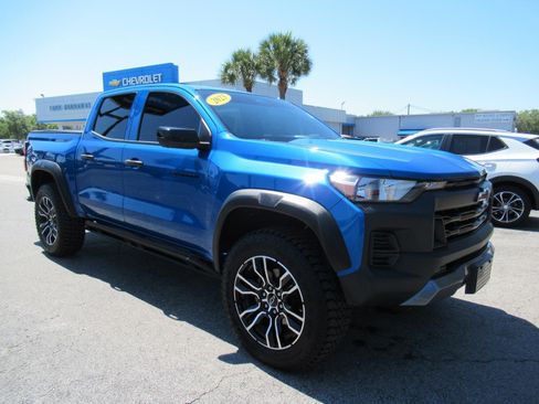 Used 2023 Chevrolet Colorado Trail Boss w/ LPO, Dark Essentials Package AWD/4WD image 4