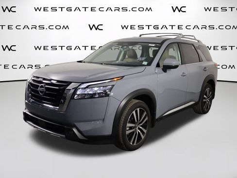 Used 2025 Nissan Pathfinder Platinum w/ Cargo Package AWD/4WD image 1