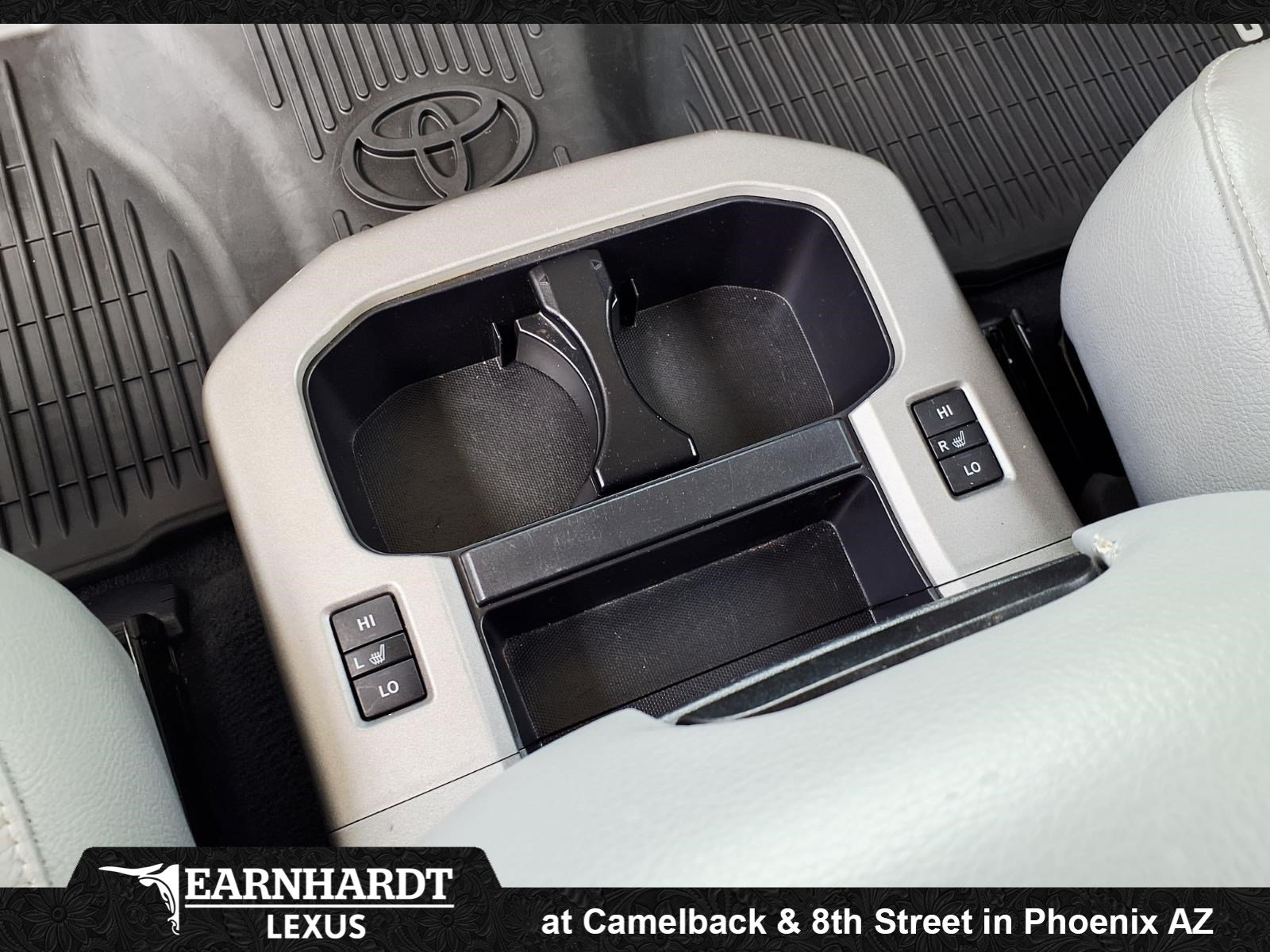 Used 2020 Toyota Sequoia Platinum w/ Four Season Floor Mat Package AWD/4WD image 21