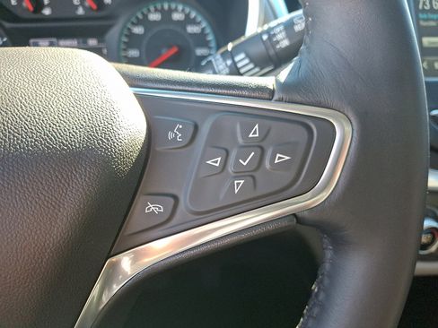 Used 2018 Chevrolet Equinox LT image 21