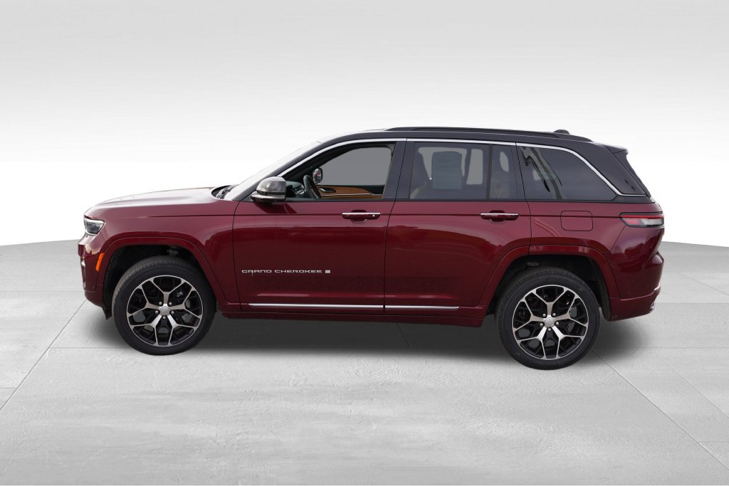Certified 2024 Jeep Grand Cherokee Summit AWD/4WD image 10