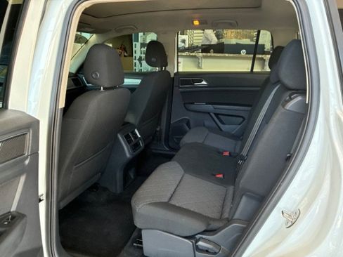 Used 2018 Volkswagen Atlas Launch Edition FWD image 23