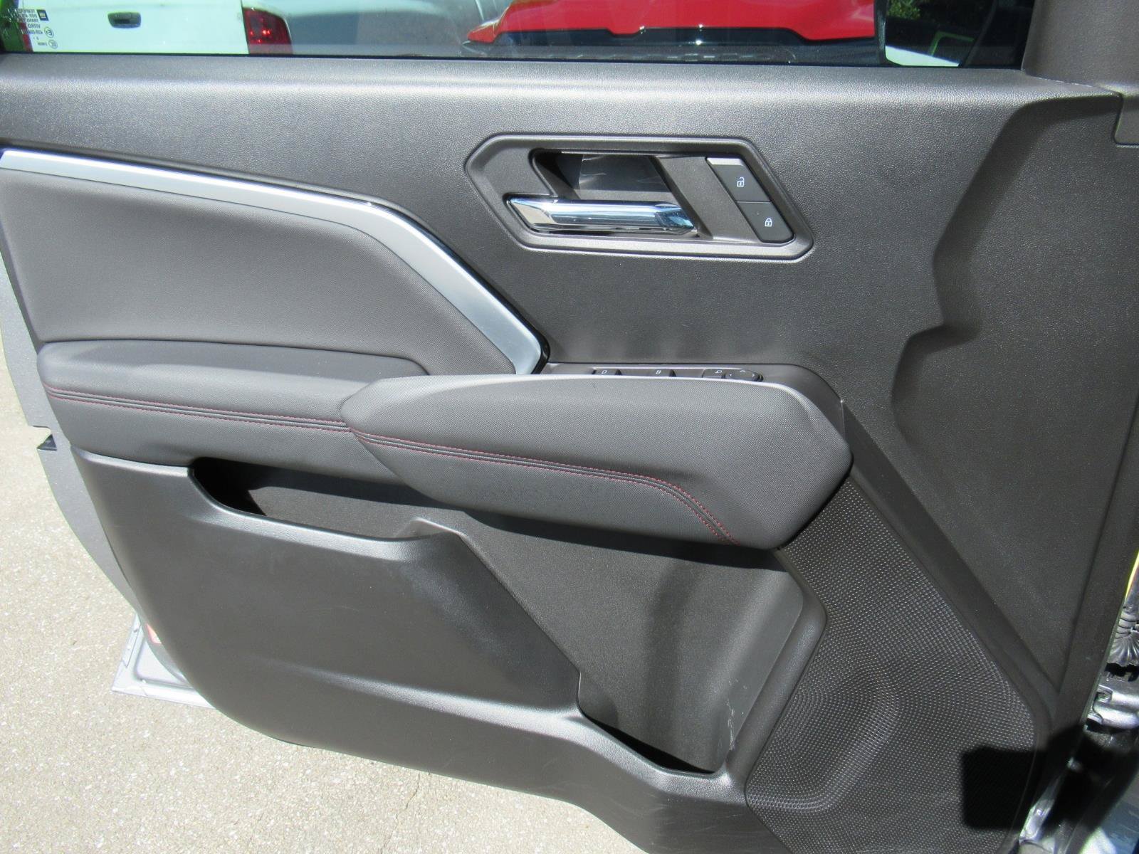 Used 2024 Chevrolet Colorado Z71 w/ Z71 Convenience Package 2 AWD/4WD image 19