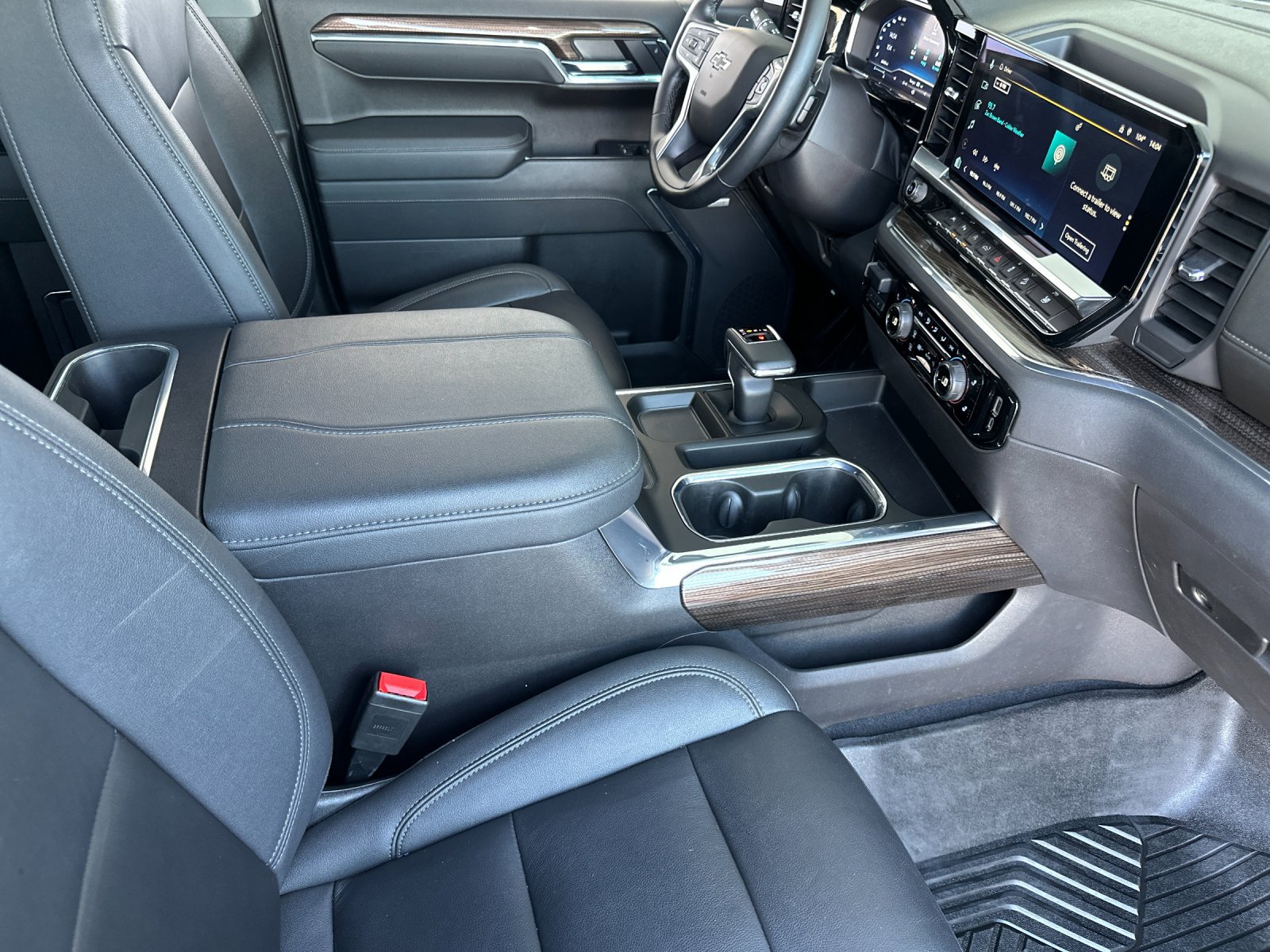 Used 2023 Chevrolet Silverado 1500 LT Trail Boss w/ LT Trail Boss Premium Package AWD/4WD image 15