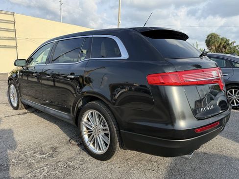 Used 2013 Lincoln MKT AWD image 5