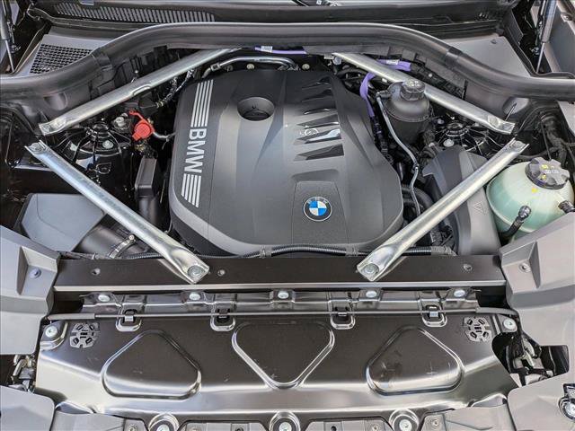 Used 2026 BMW X5 xDrive40i w/ M Sport Package AWD/4WD image 18