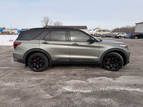 Used 2020 Ford Explorer ST w/ ST Street Pack image 5