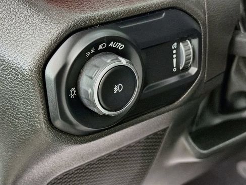 Used 2023 Jeep Wrangler Unlimited Rubicon w/ Cold Weather Group AWD/4WD image 10