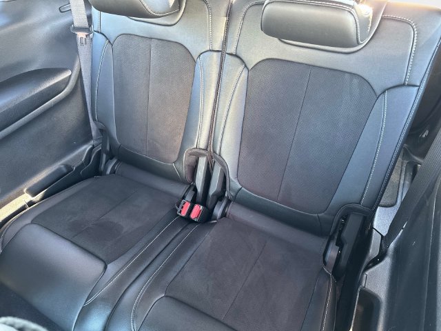 Used 2023 Jeep Grand Cherokee L Altitude AWD/4WD image 11