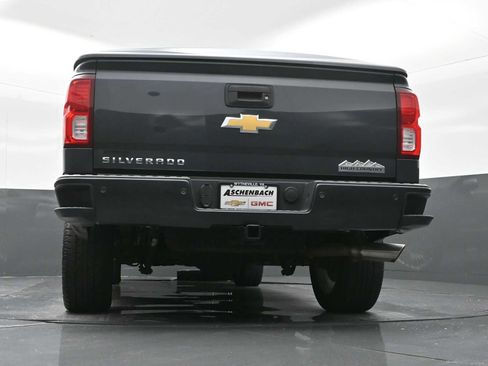 Used 2018 Chevrolet Silverado 1500 High Country image 29