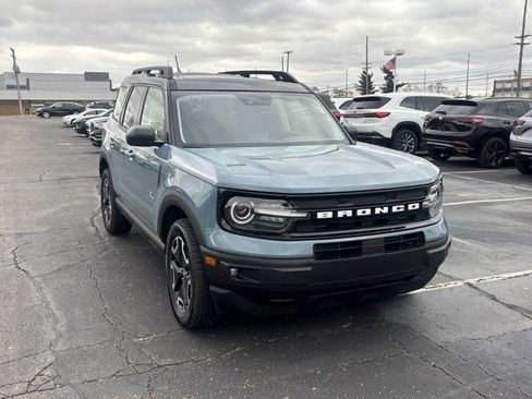 Used 2022 Ford Bronco Sport Outer Banks w/ Tech Package image 3