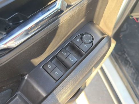 Used 2024 Chevrolet Colorado LT w/ LT Convenience Package image 19