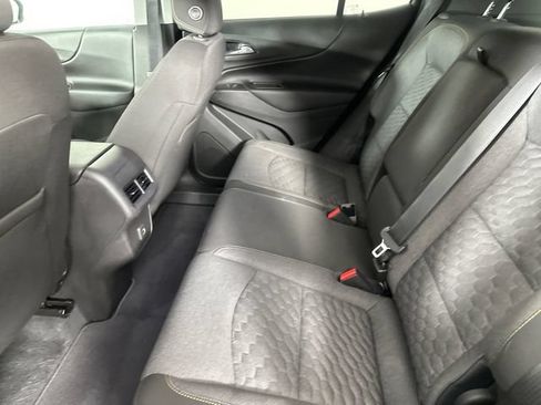 Used 2020 Chevrolet Equinox LT FWD image 17