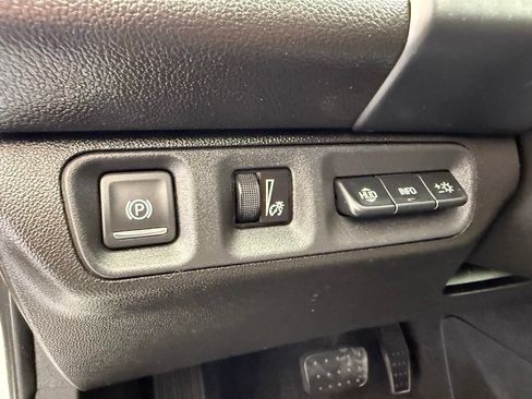 Used 2021 GMC Acadia Denali w/ Denali Technology Package FWD image 37