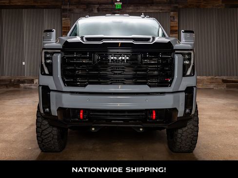 Used 2024 GMC Sierra 2500 AT4 w/ Max Trailering Package image 4