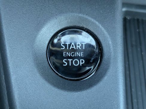 Used 2026 Nissan Sentra SR w/ Floor Mat Package FWD image 23