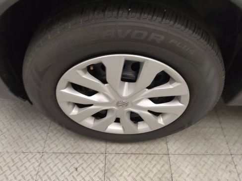 Used 2019 Nissan Rogue S AWD/4WD image 31