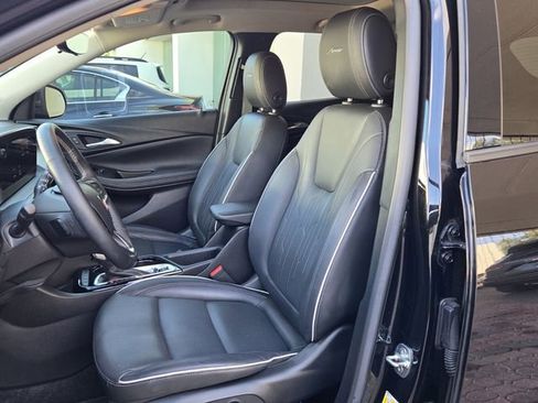 Used 2024 Buick Encore GX Avenir w/ Avenir Technology Package image 12