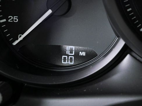 New 2026 Porsche Macan Turbo image 9