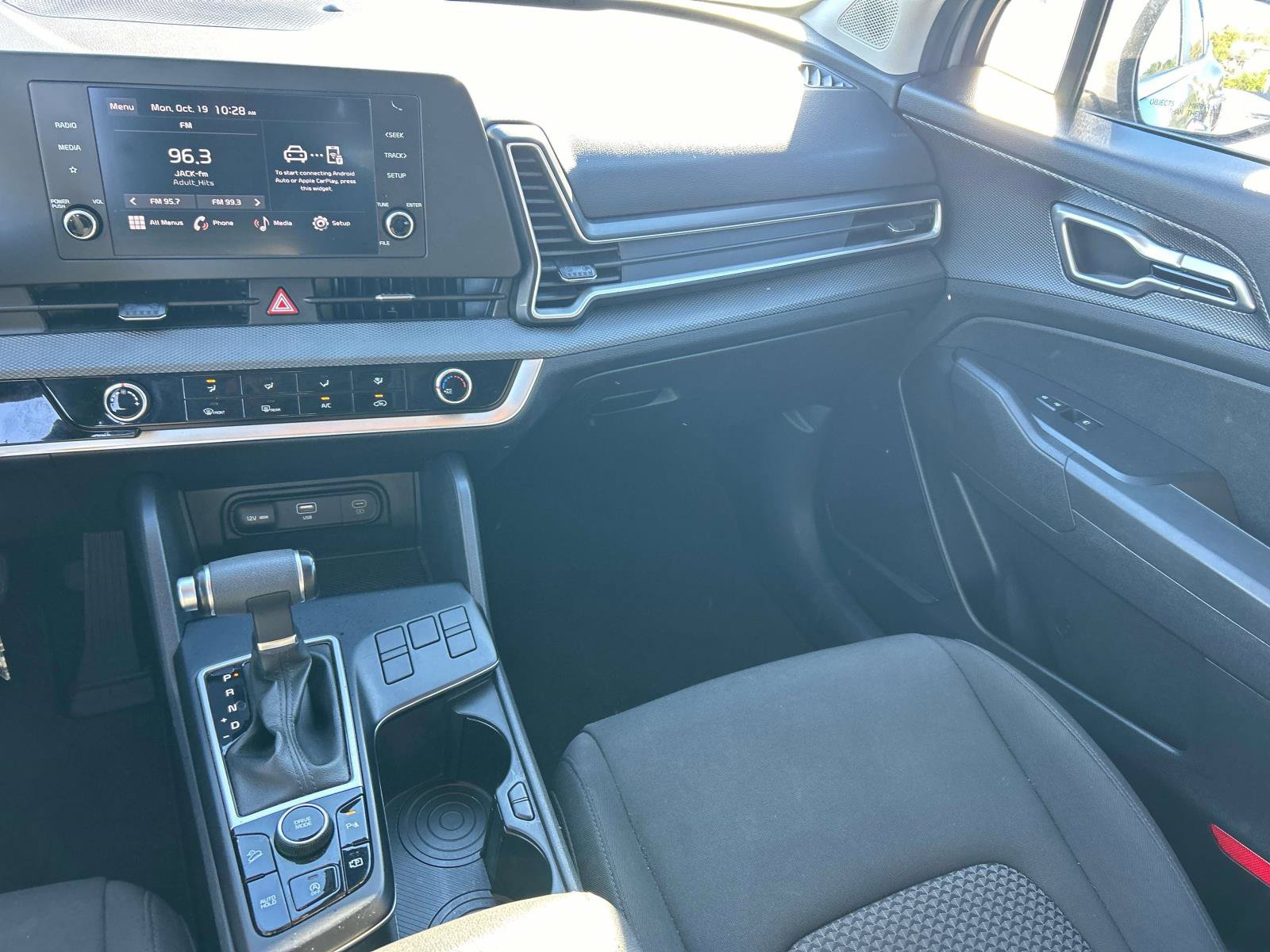 Used 2024 Kia Sportage LX FWD image 14