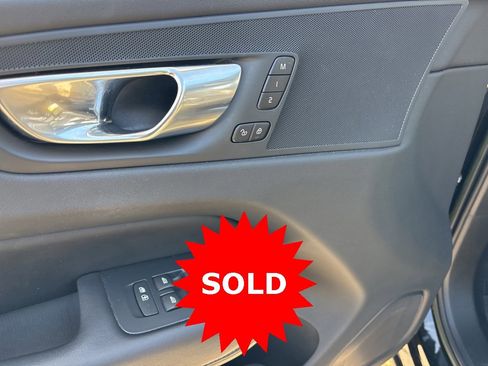 Certified 2023 Volvo XC60 B5 Plus w/ Protection Package Premier image 15