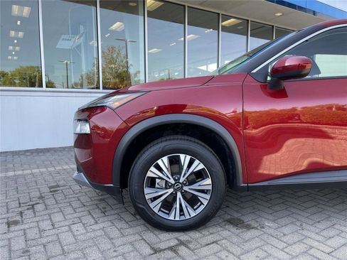 Used 2023 Nissan Rogue SV AWD/4WD image 9